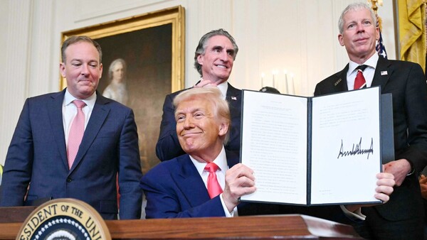 Trump cumple amenaza y aranceles para China llegan hasta el 104%