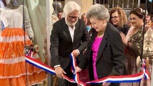 Vestuarios de danza en muestra del CCR