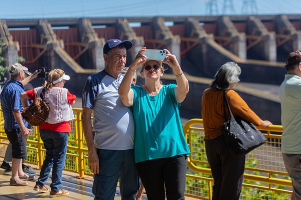 Turistas locales e internacionales podrán disfrutar los atractivos de Itaipu en Semana Santa - La Clave