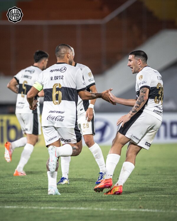 Con la obligación de ganar, el Decano recibe a Vélez - trece