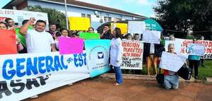 Con manifestación, médicos y pacientes claman por la construcción del Gran Hospital del Este para Alto Paraná - ABC en el Este - ABC Color