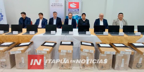  EXITOSA ENTREGA DE NOTEBOOKS CON INTERNET PARA ESCUELAS DE ITAPÚA 