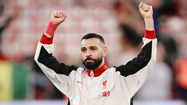 Salah y Van Dijk, cerca de renovar con el Liverpool