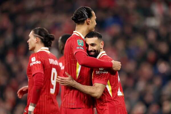 Salah y Van Dijk, cerca de renovar con el Liverpool - Fútbol Internacional - ABC Color