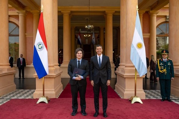 Milei destaca el éxito económico de Paraguay como modelo para Argentina y la región - ADN Digital