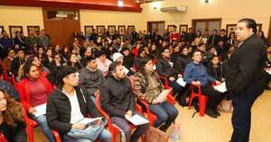 La Nación / Medias becas universitarias de la ANR llegan a más de 1.500 personas