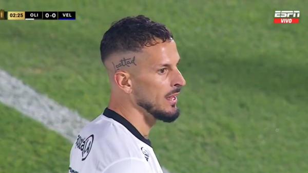 El fuerte cruce de Benedetto con Rodney Redes