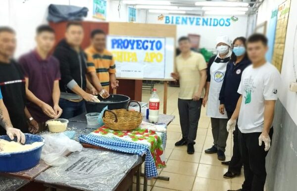 Tradición de Semana Santa: personas privadas de libertad preparan chipa en CDE