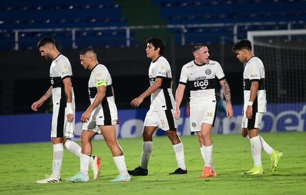 Olimpia fue goleado por Vélez, abucheado por sus hinchas y condicionó el pase a octavos de final de Copa Libertadores - Olimpia - ABC Color