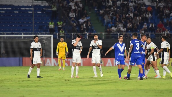 Vélez Sarsfield humilla y acrecienta la crisis de Olimpia