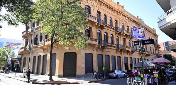 Ministerio de Economía bloqueó transferencia a 63 intendentes - Política - ABC Color