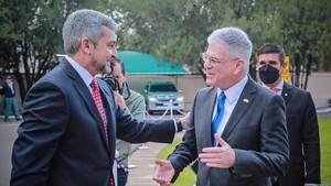 Es oficial: Filtración confirma alianza Ostfield-Abdo y persecución a Cartes - ADN Digital