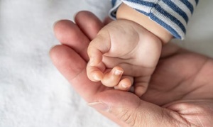 Madre denuncia que vecina entrego a recién nacida a una desconocida en Areguá - OviedoPress