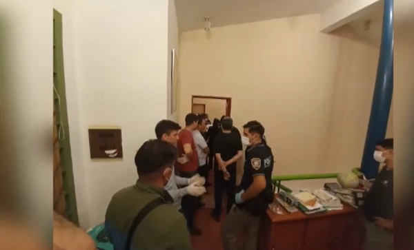 Encuentran cuerpo en descomposición debajo de una cama en Lambaré