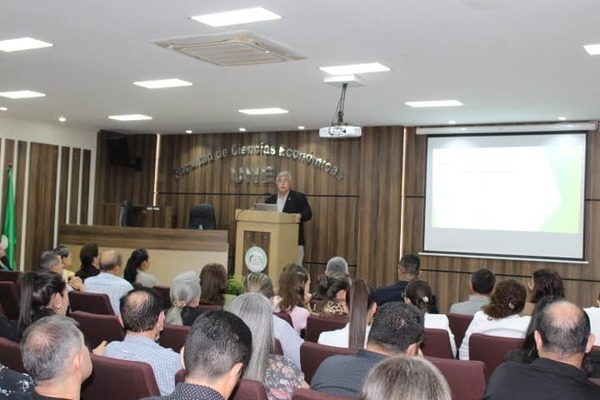 Docentes de la FCE-UNE participan del Plan de Capacitación y Perfeccionamiento