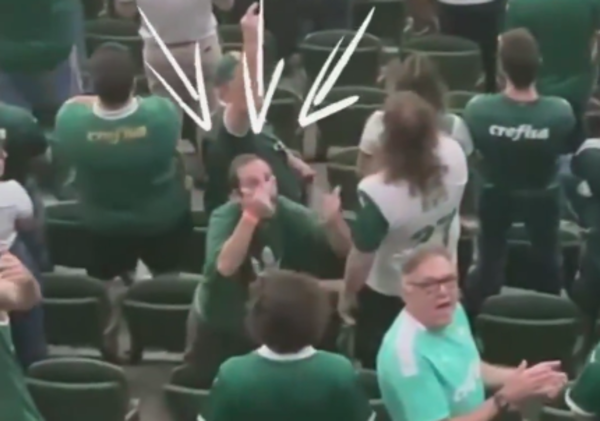 Versus / Palmeiras se manifiesta sobre gestos racistas de sus hinchas a los de Cerro Porteño