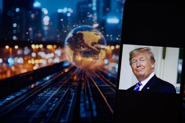 Tensión global por aranceles de Trump: reacciones de Apple, Australia y la UE - MarketData