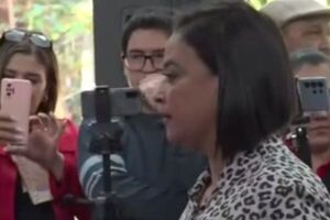 Ciudadanos reclaman por crisis en salud pública durante visita de ministra a Alto Paraná - SNT