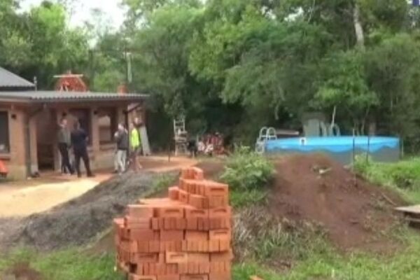 Asaltan a ciudadanos alemanes en Carmen del Paraná: hubo balacera y fuga - SNT