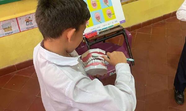 Realizan actividades sobre salud bucodental en centros educativos en Caaguazú – Prensa 5