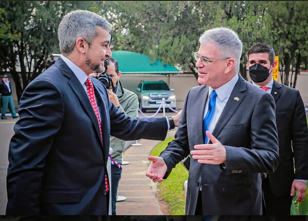 Ostfield mimó a Marito como socio estratégico, escondió sus negros negociados y sancionó a Cartes por motivos políticos, dispara diputado – La Mira Digital