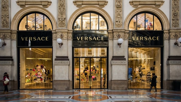Prada compra Versace por US$1.380 millones y se convierte en el líder del lujo en Italia | Internacionales | 5Días