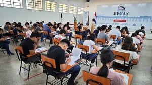Acto de entrega de 6.796 certificados de becas del Gobierno se realizará el lunes 14 de abril