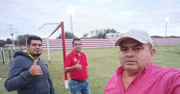 Denuncian a Adorno por usurpación de cargo después de que la Junta de Casado designara a un interino