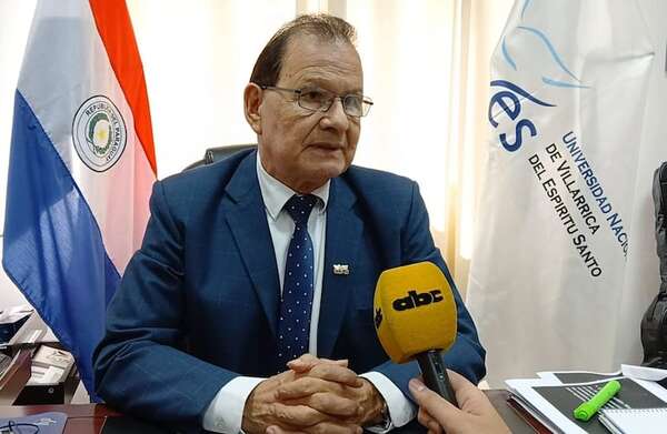 Nueva denuncia por acoso sexual contra el rector de la UNVES - Nacionales - ABC Color