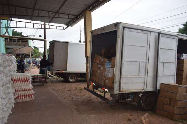Denuncian supuesto cobro ilegal a proveedores de mercaderías en Carapeguá - Nacionales - ABC Color