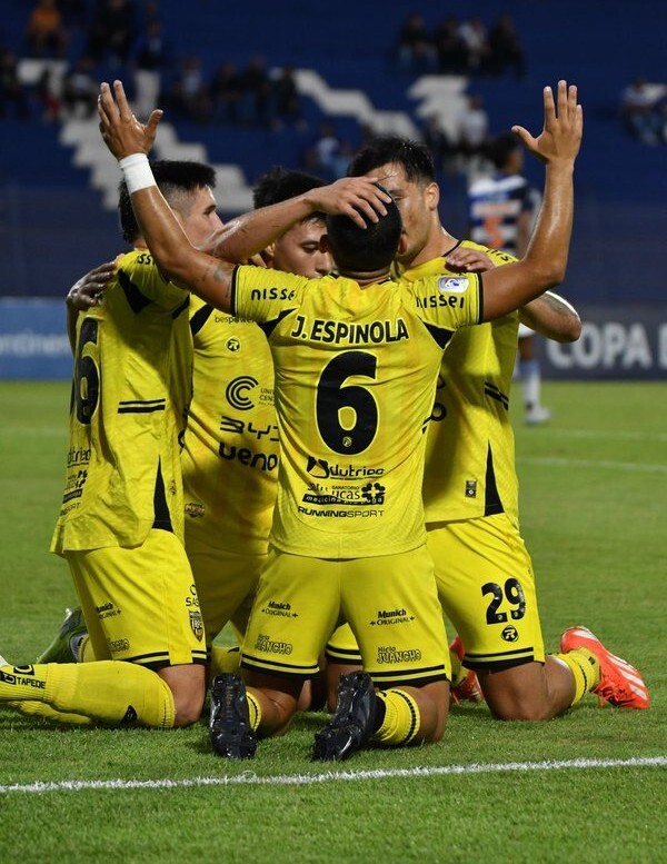 Recoleta aguó la fiesta del 2 de Mayo mientras Tembetary sumó otro empate ante Trinidense