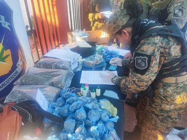 Ñemby: cae jefe de la barra brava de Cerro en operativo antidrogas - Policiales - ABC Color