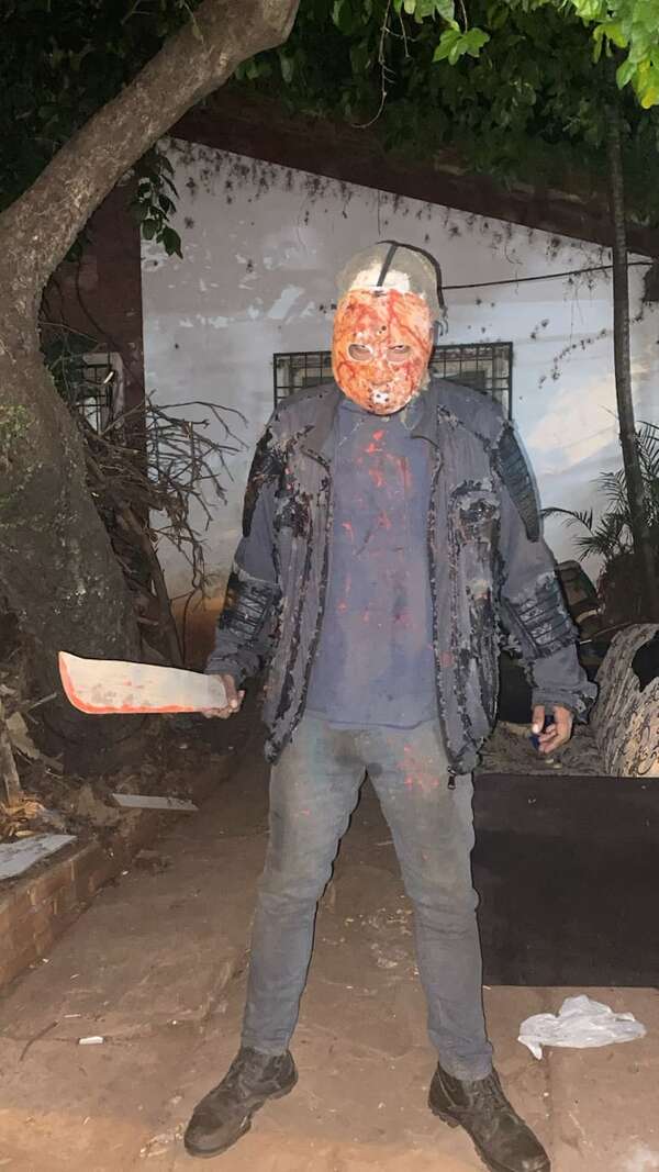 Policías encontraron a “Jason Voorhees” en Fernando de la Mora - Policiales - ABC Color