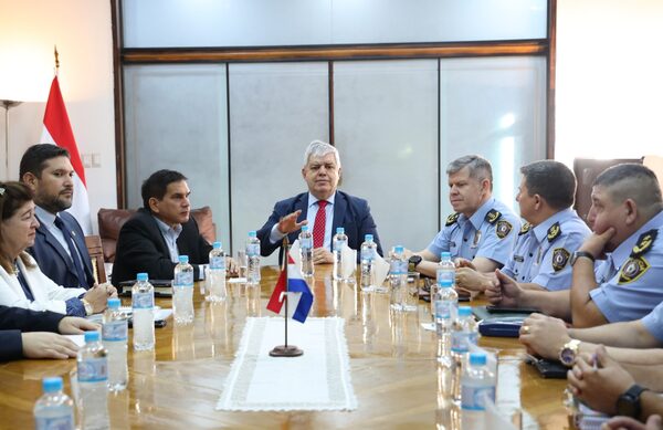 Solicitan relevamiento de policías interesados en beneficios de Che Róga Pora 2.0 - .::Agencia IP::.
