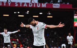 Versus / Mohamed Salah firma un nuevo contrato de dos años con el Liverpool