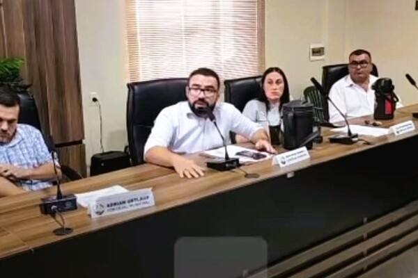 Otro médico “protegido” de la directora de la Décima Región Sanitaria abandona su guardia - La Clave