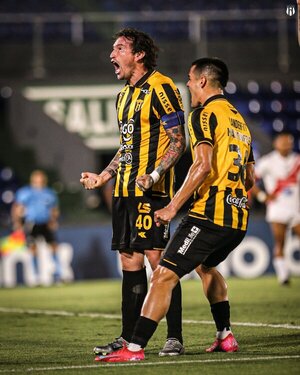Guarani mete un triunfo clave y lidera su grupo en la Sudamericana - .::Agencia IP::.
