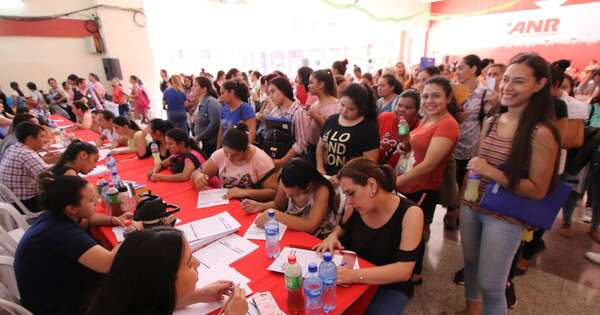 Diario HOY | Contratarán a mayores de 40 y a personas sin bachillerato concluido