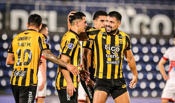 Versus / Juan Patiño volvió a marcar para Guaraní más de 8 años después