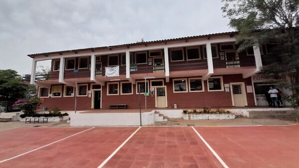 Fuerte resguardo policial en colegio de Asunción ante amenazas de supuesto atentado
