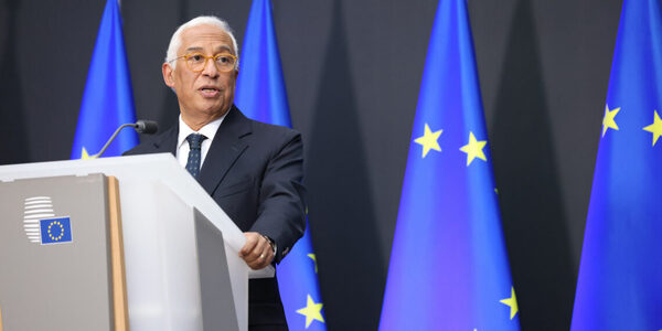 UE y China celebrar谩n una cumbre en el pa铆s asi谩tico en la segunda mitad de julio