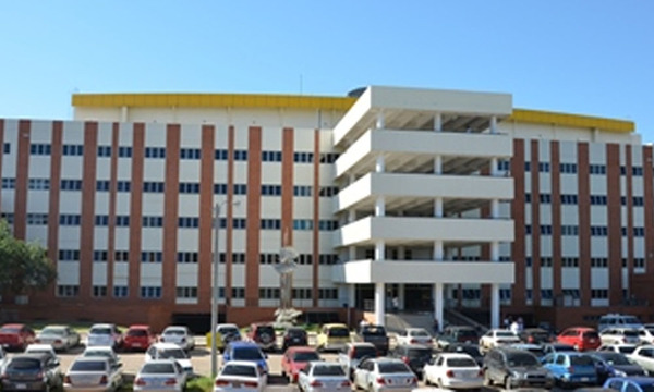 Hospital de Clínicas evita amputación con terapia de larvas - OviedoPress