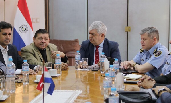 Impulsan programas de apoyo a la producción, desarrollo rural y titulación masiva en Marina Cué - .::Agencia IP::.