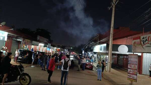 Manifestación vecinal: exigen clausura de discoteca tras balacera mortal - ABC en el Este - ABC Color