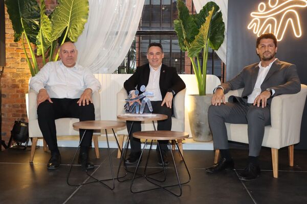 Banco Familiar y Familiar Casa de Bolsa brindaron herramientas econ贸micas y financieras a mipymes
