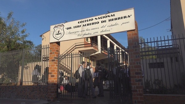 Resguardan colegio capitalino por amenaza de tiroteo - Portal Digital Cáritas Universidad Católica