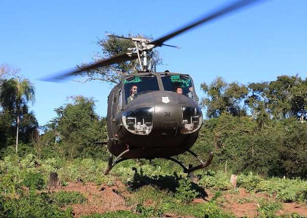 Helicóptero que llevaba a ministro tuvo que aterrizar de emergencia - Nacionales - ABC Color