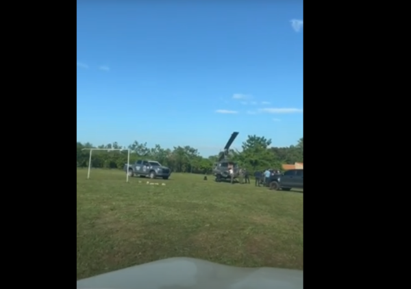 Helicóptero que llevaba a ministro Baruja tuvo que aterrizar de emergencia - 1000 Noticias