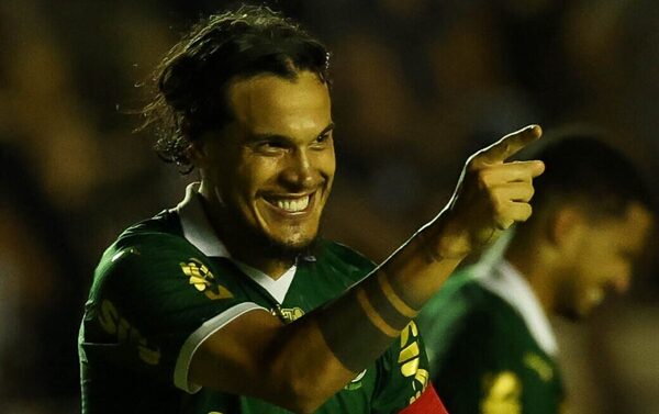 Versus / Gustavo Gómez y un triunfo especial con Palmeiras ante Cerro Porteño