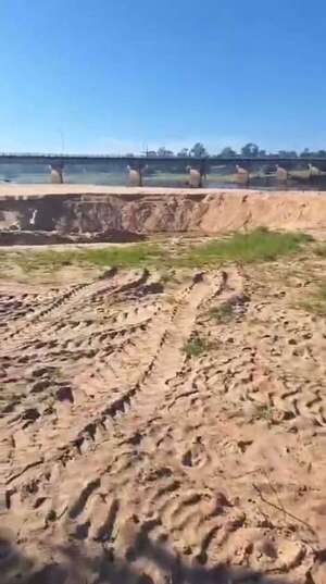 Denuncian extracción ilegal de arena del río Tebicuary, en zona de Caapucú - Nacionales - ABC Color